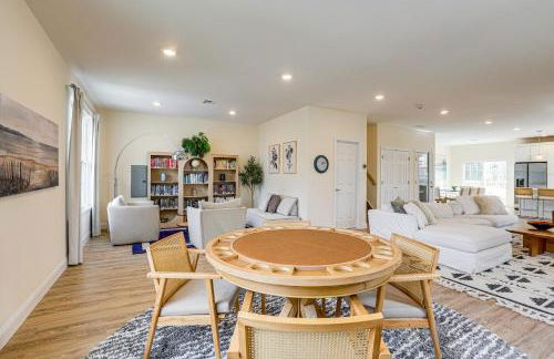 Walk to Keansburg Beach! Family Home with Pool - Foto 9