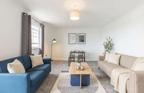 Fabulous 1 Bed Harbour-side Apartment with Balcony - Foto 1