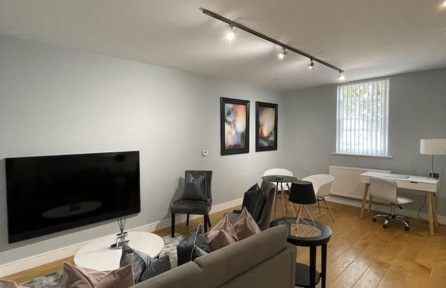 Luxurious Private One Bedroom Apartment - Foto 23