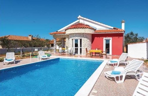 Four-Bedroom Holiday Home In Cista Velika - Photo 9