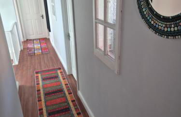 Marketplace Glastonbury - Photo 31