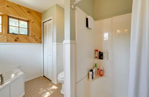 1 Mi to Public Beach Port Austin Cabin with Hot Tub - Foto 17