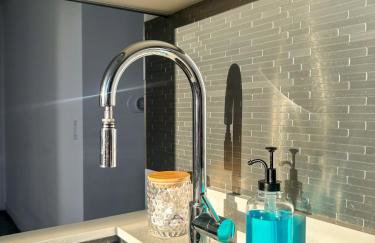Elevated Elegance Luxe View Pool Free Parking - Foto 50