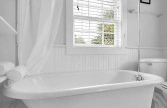 Hot tub- 80's Arcade- Pool table- Historic Downtown- 7 car parking - Foto 53