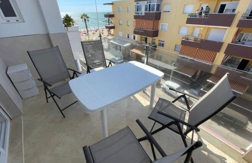 Vistas al mar a 10 metros de la Playa de Regla PARKING GRATIS - Foto 3