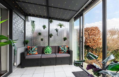 City home with parking and garden- pet friendly - Photo 40