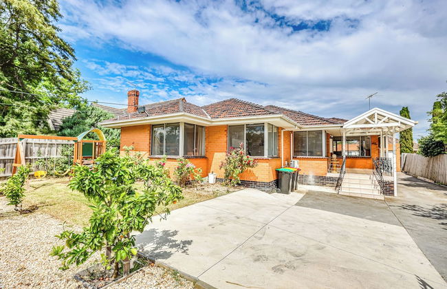 StayAU Serene 3BR Haven for Families - Photo 1