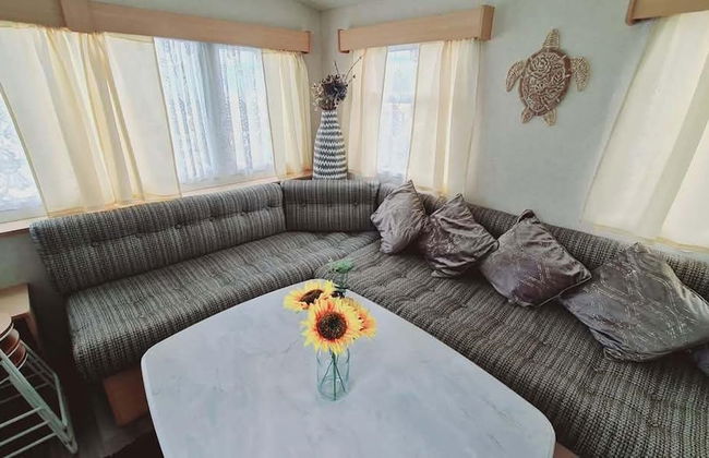 3-bed Cabin, Sleeps 6 With Pool & 5 Mins to Beach - Foto 10