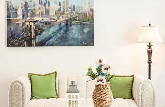 Spacious 5BR Getaway w Game Room & Modern Comfort - Photo 22