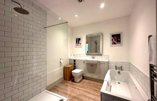 Stylish 3Bed apartment with FREE PARKING - Foto 25