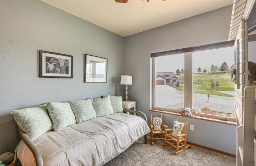 Spearfish Retreat with Fireplace and Mountain Views! - Foto 16