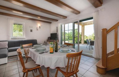 Amazing Home In Ostrobradic - Foto 3