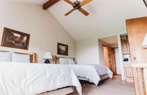 Top Floor Luxury, Sauna, Private Pool, Lake Bellaire Beach, 5 beds, 4 full bath - Foto 25