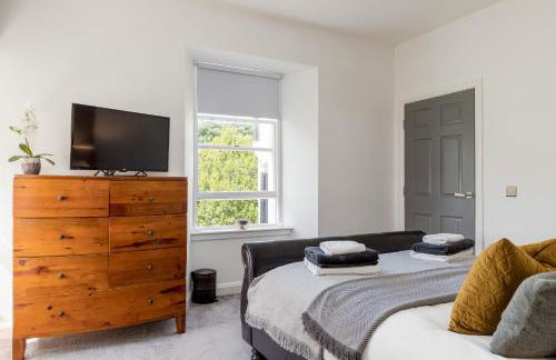 19th Century Luxury Lodge with Hot-Tub - Foto 40