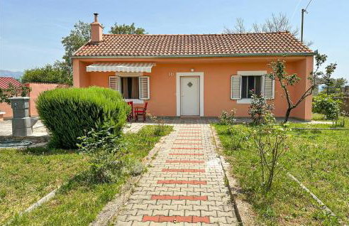 1 Bedroom Cozy Home In Knin - Foto 1