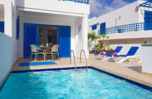 Villa De La Cruz - Photo 1