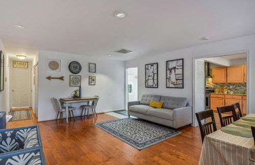 Cozy 4BR Retreat - Private backyard, Gazebo & Grill - Foto 29