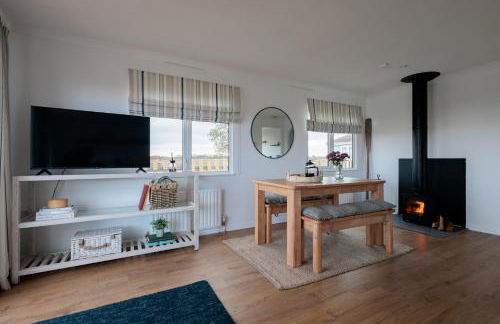 Hot Tub With A View - Christchurch Harbour - Photo 7