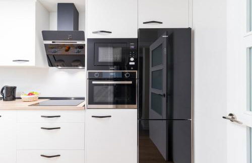 HOME IN CASTRO con PARKING - Photo 14