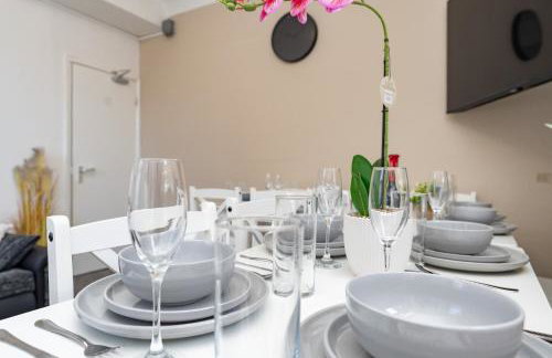 Open Mind Property - Hot Tub, 7 Beds & Free Parking - Foto 14