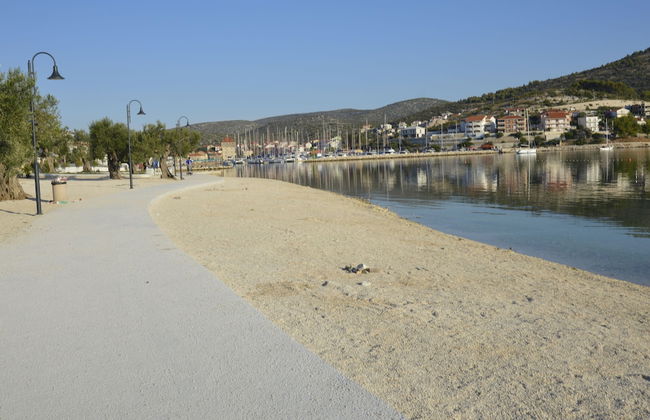 Sea-view Apartment - Sleeps 4, Parking & Balcony - Foto 31