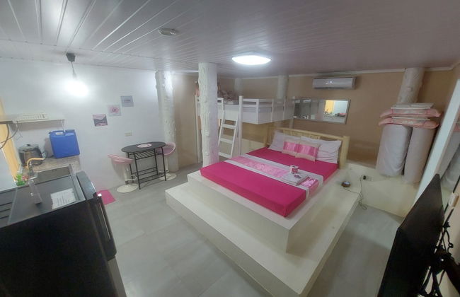 A touch of pink secret garden resort - Photo 2