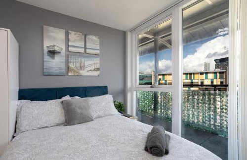 Vista Verde - Luxury City Penthouse 2BR - Sleeps up to 6 - Parking - Photo 46