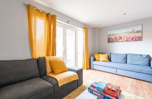 Cheerful 4-bedroom house with multiple car parking - Foto 32