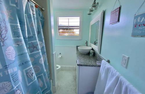 Gorgeous Beach view balcony with heated pool - Foto 5