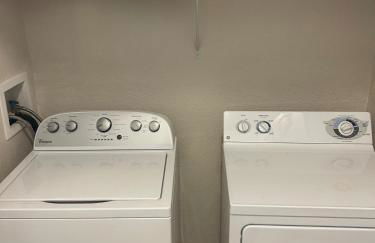 Beautiful Apartment Near Disney - Photo 43