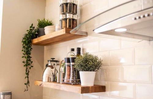 Stunning views, Hot tub, 5 mins to Chester - Photo 68