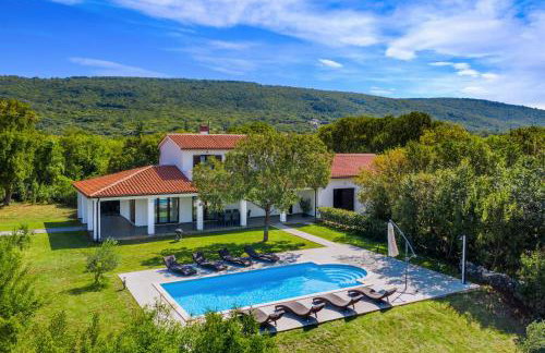 Villa Klara, beautiful and secluded villa close to the beach - Foto 14