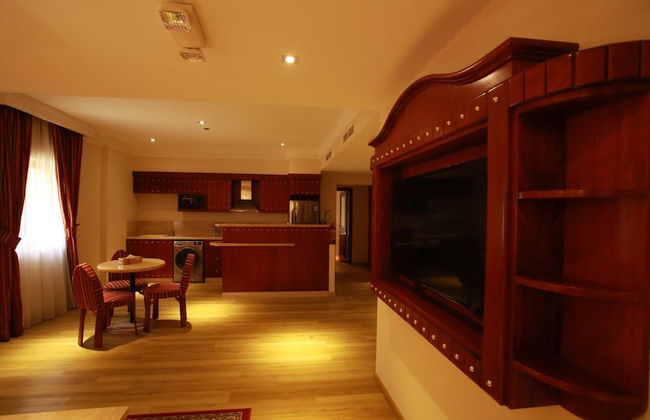 Al Liwan Suites Rawdat Al Khail - Foto 18