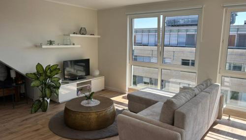 Zentrales, modernes Apartment mit Balkon, Küche & Garage - Foto 3