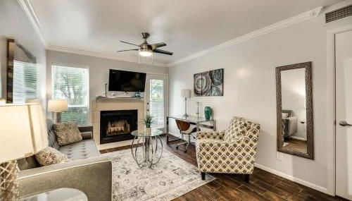 1BD Condo South Irving I28 - Foto 4