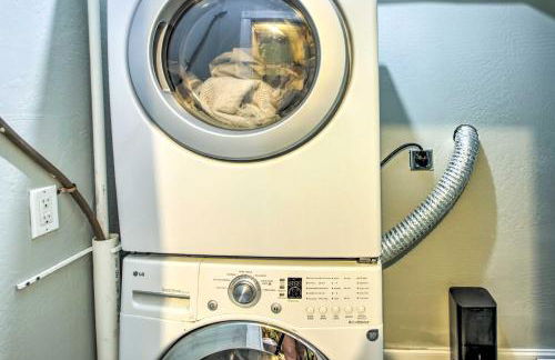 Quiet Retreat with Kayak and Patio, Walk to Lake! - Foto 20