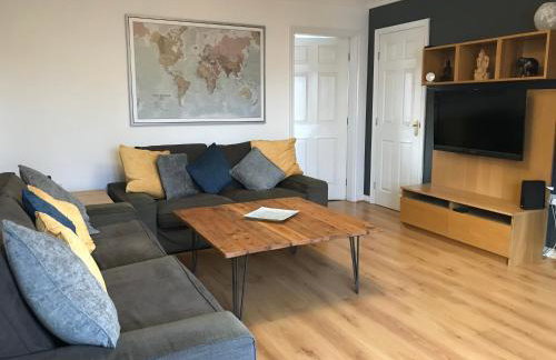 Riverside home. 3 bedroom. Free parking. 10 mins to Newcastle City Centre - Foto 7