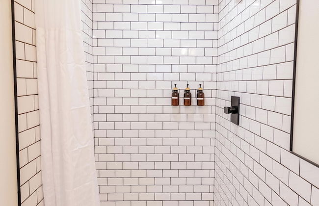 Dollhouse Downtown - Photo 37