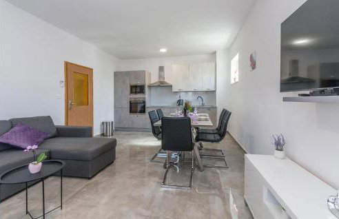 Awesome Apartment In Gornje Rastane - Foto 5