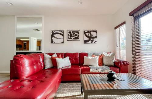 *WEHO/Beverly Hills* Luxury 2BD/2.5BA + Balconies - Photo 5