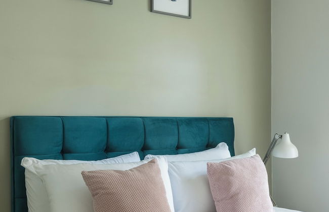 Fitzrovia by Viridian Apartments - Photo 11