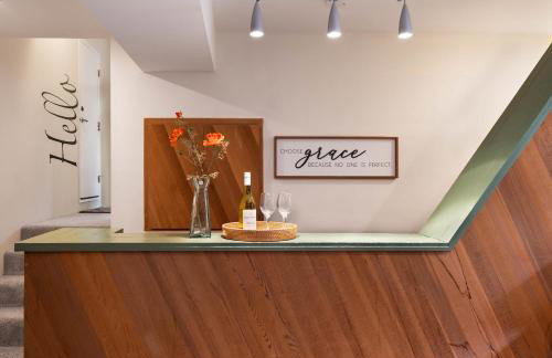 Kirkland Oasis Chic Basement Retreat with Hot Tub - Foto 18