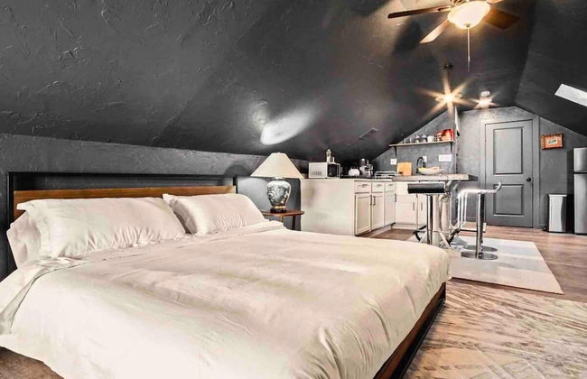 3-story 6-bedroom 4 Bathrooms 3min-asian Dist - Photo 46