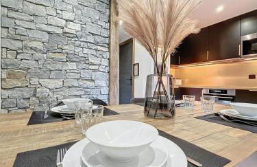 Modern 2BR Apt with Mountain Views & Private Parking - Foto 6