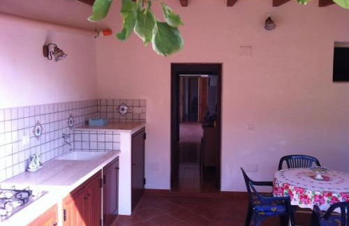 Villa by the Vulcano - 70mq plus large garden and patio - Foto 7