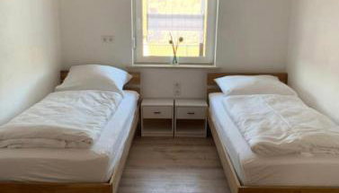 Monteur- und Ferienwohnung 1 - Haus Weitblick Schonungen - Foto 2