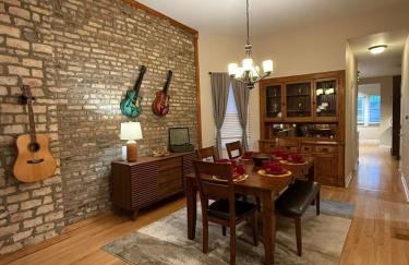 Queen Beds, Long Stay, Garage Parking, Near Train - Foto 16