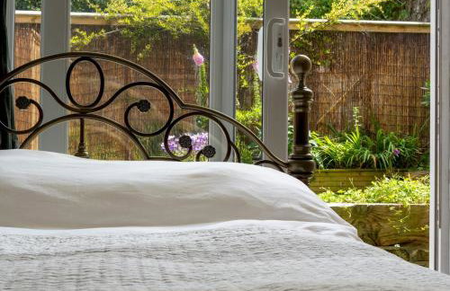 Pass the Keys Bright Town-Centre Flat with Outdoor Area - Foto 11