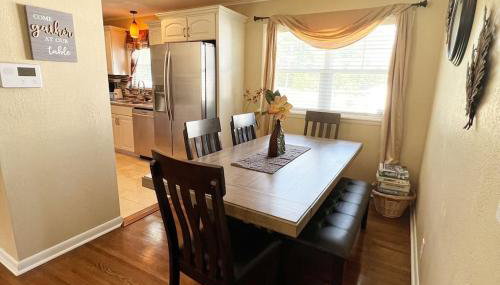 2 Bdrm Home with 3 beds mins from Casino - Foto 3