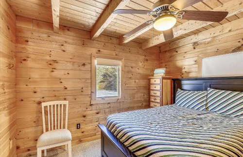Aspen's Run: 3 br log cabin, wood stove, deck, firepit, window a/c by Stowe Country Homes - Foto 11